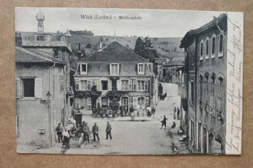 Ansichtskarte AK Wich Vic sur Seile 1917 Mühlenplatz Straße Soldaten Brunnen Ortsansicht Frankreich France 57 Moselle